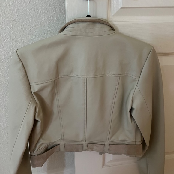 Leather jacket - Picture 2 of 3